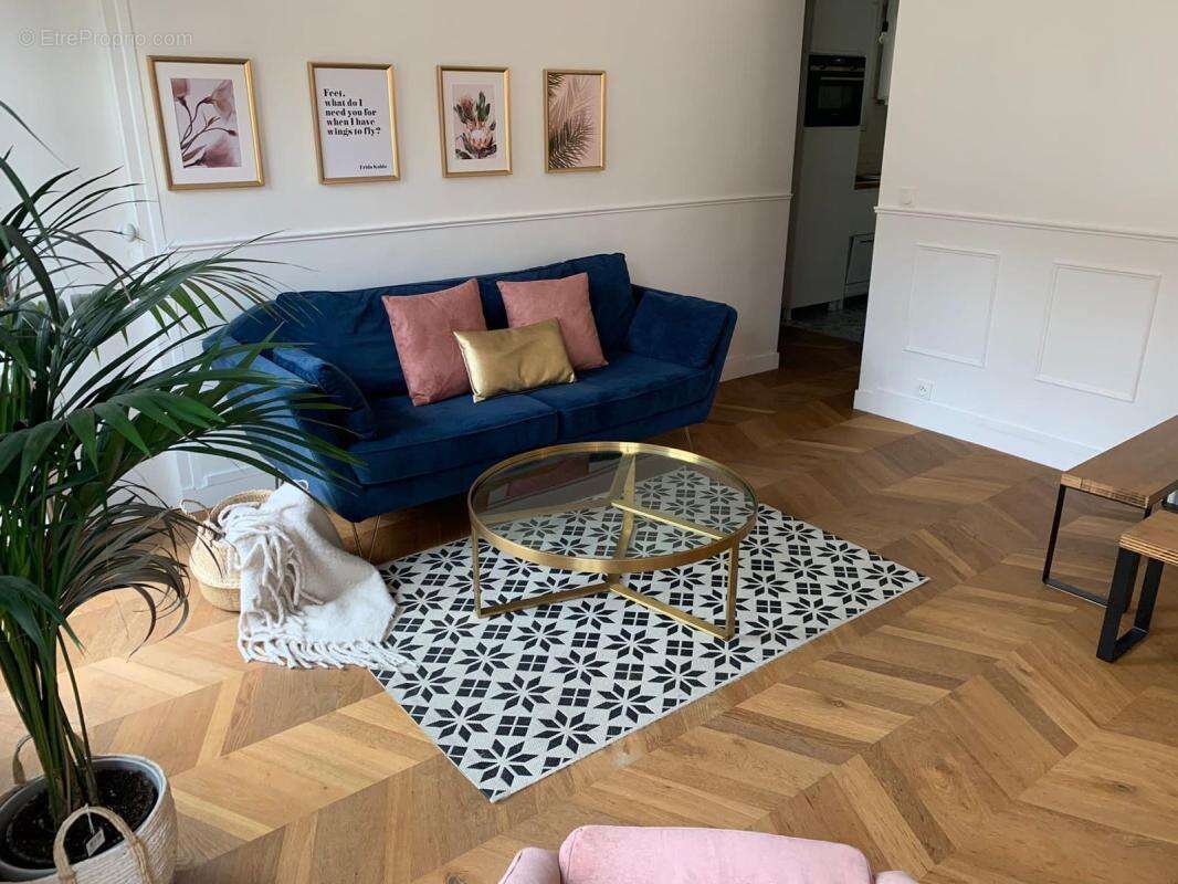 Appartement à PARIS-18E