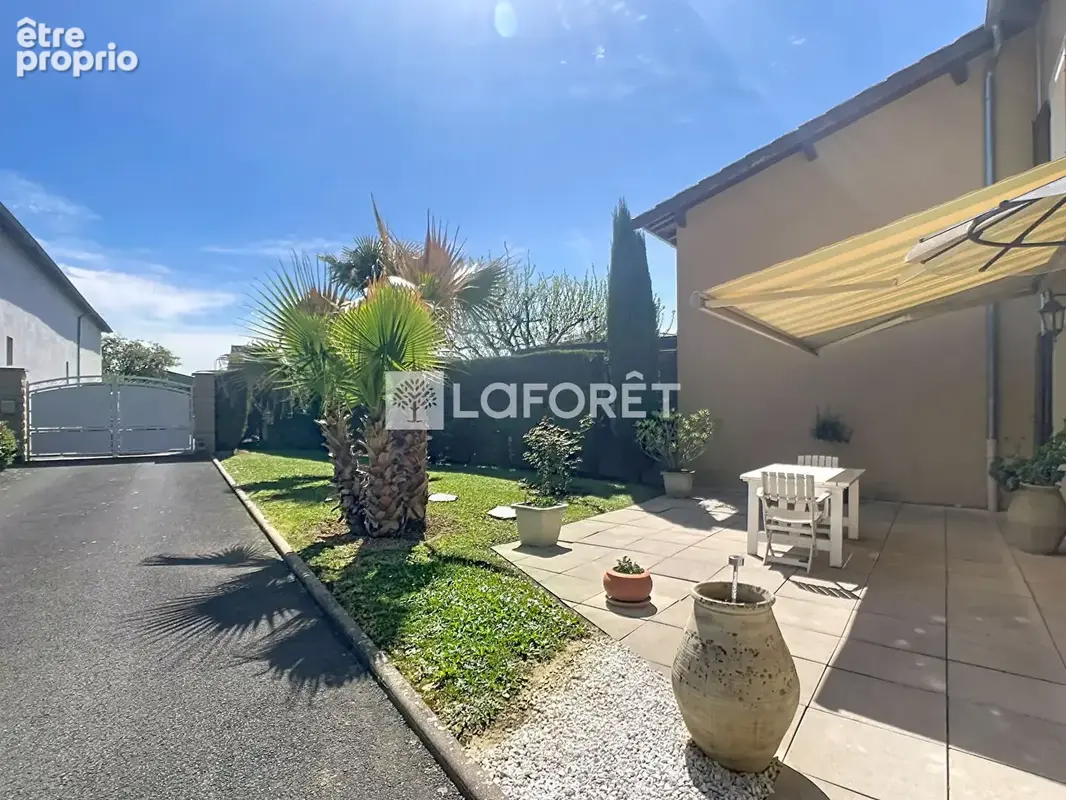 Maison Montmerle Sur Saone 5 pièce(s) 118.50 m2 - photo 3