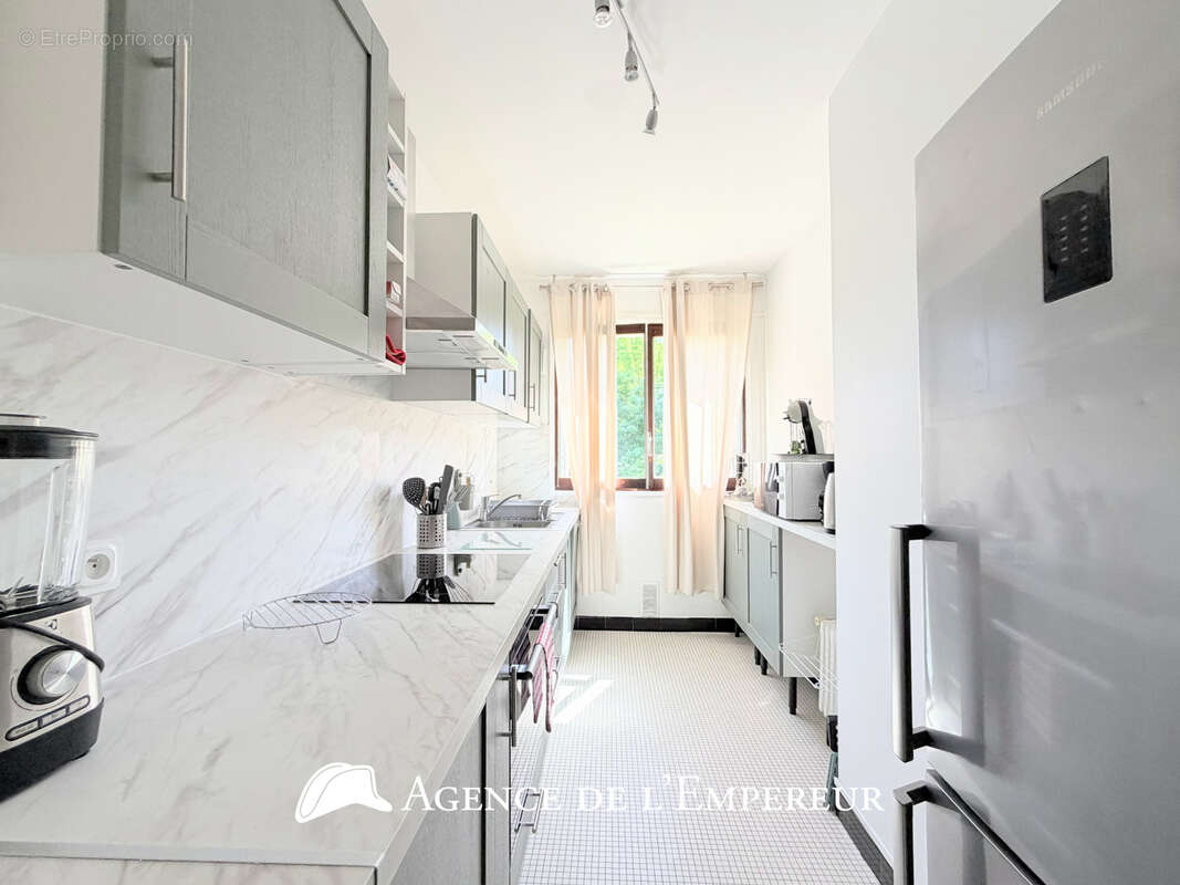 Appartement à LA CELLE-SAINT-CLOUD