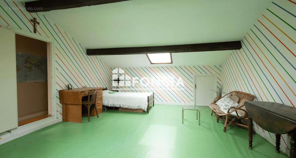 TOURNON nord, proche de toutes les commodités, maison lumineuse à rénover - photo 11