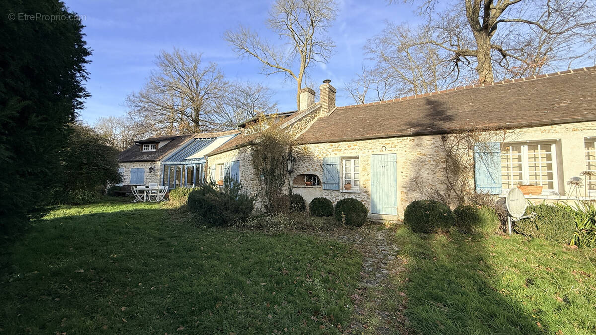 Maison à AUTOUILLET