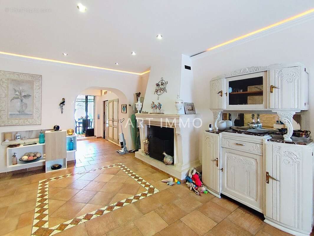 Maison de charme avec piscine et jardin a cavaillon - photo 5
