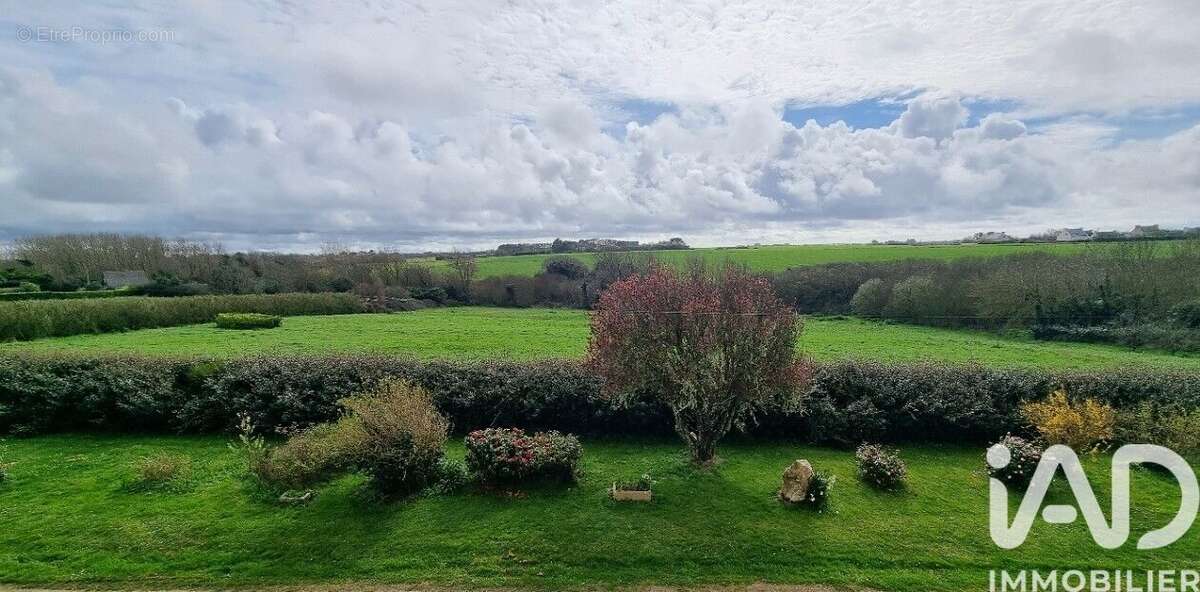 Photo 2 - Maison à POULDREUZIC