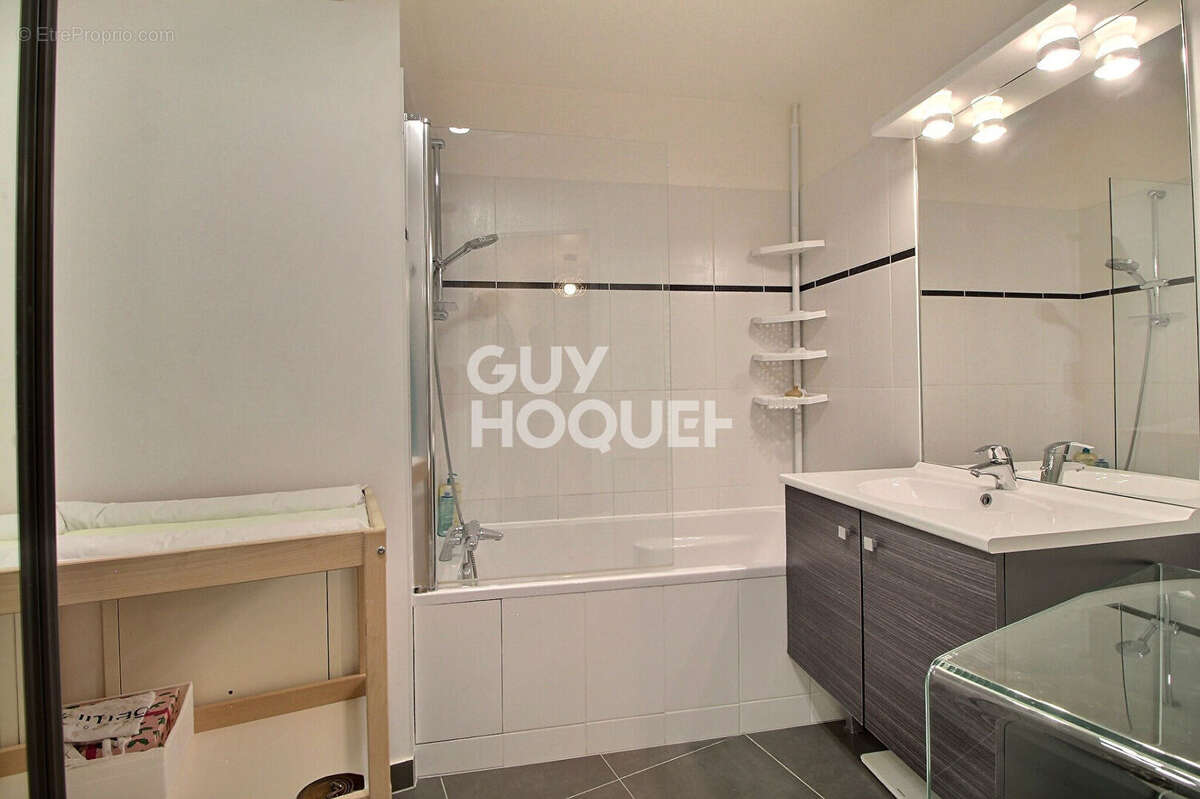 Appartement à CHAVILLE