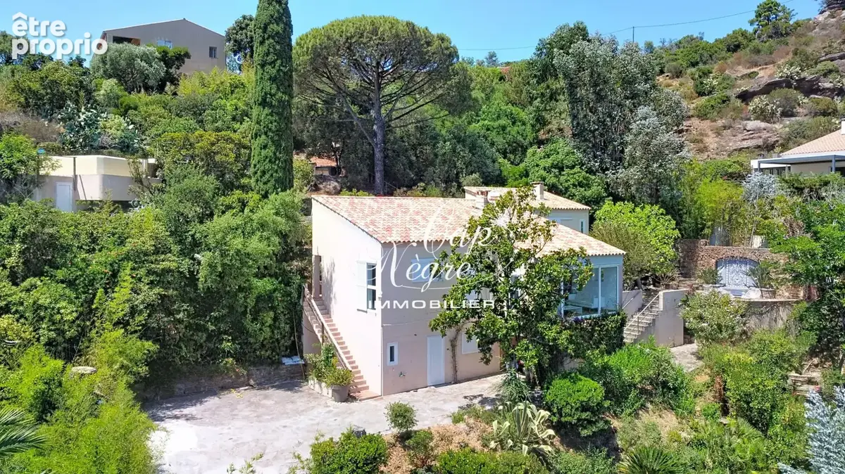 Maison à RAYOL-CANADEL-SUR-MER
