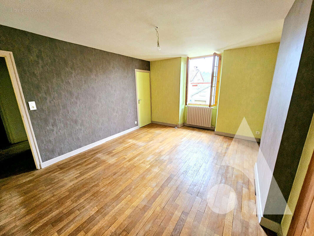 Maison à CUNFIN