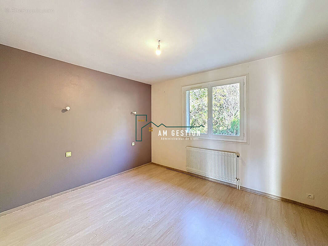 Maison à BONNAC-LA-COTE