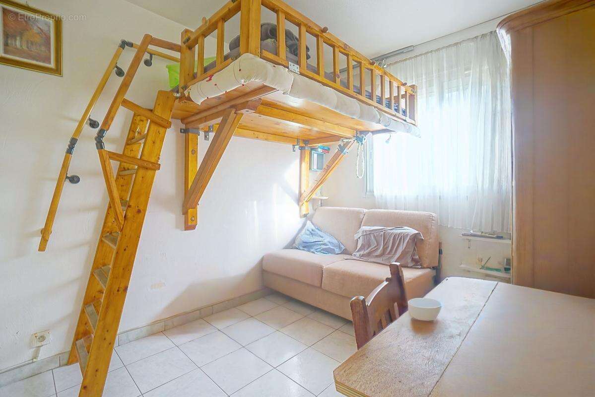 Appartement à LE CANNET