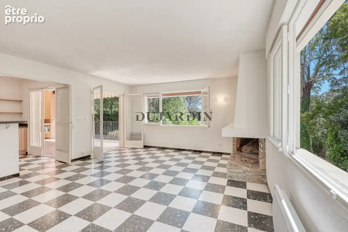 LA CROIX-VALMER   Villa avec piscine et potentiel d'agrandissement, à pied du village - photo 3