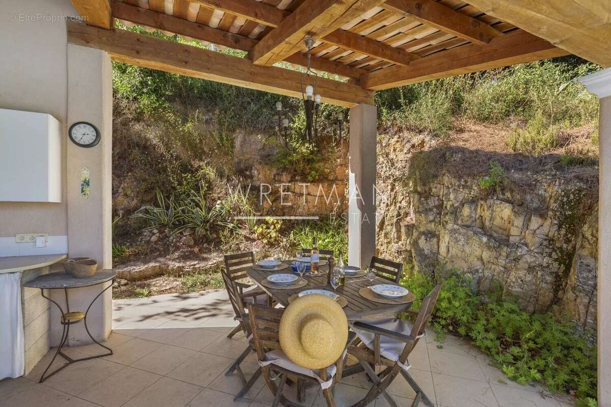 Jolie maison avec jardin et piscine - Valbonne - photo 23