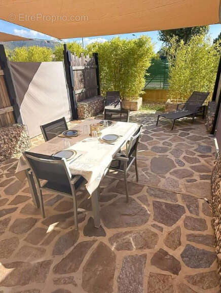 Appartement à BORMES-LES-MIMOSAS