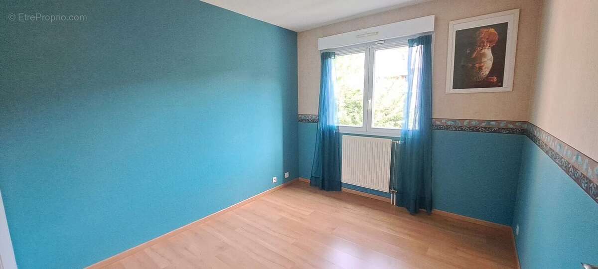 ECHIROLLES - T4 de 83 m2, poss de garage - photo 6