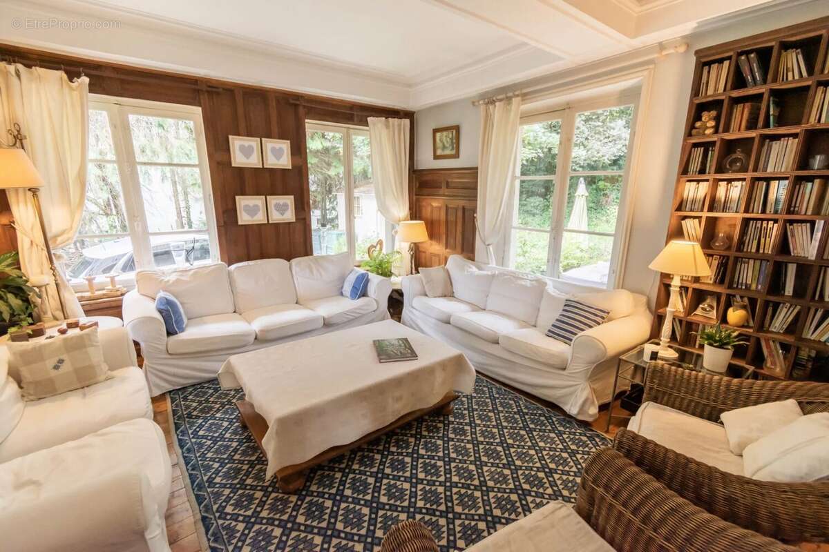 Maison à MONTMORENCY