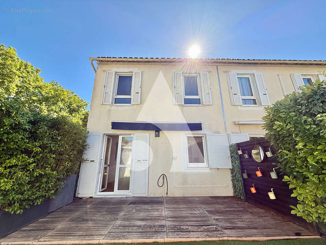 Maison à LE THOLONET