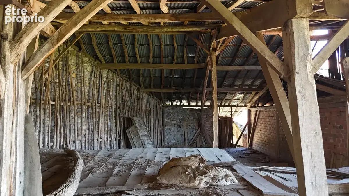 Magnifique corps de ferme 160 m2 avec 720 m2 de grange à rénover - - photo 10