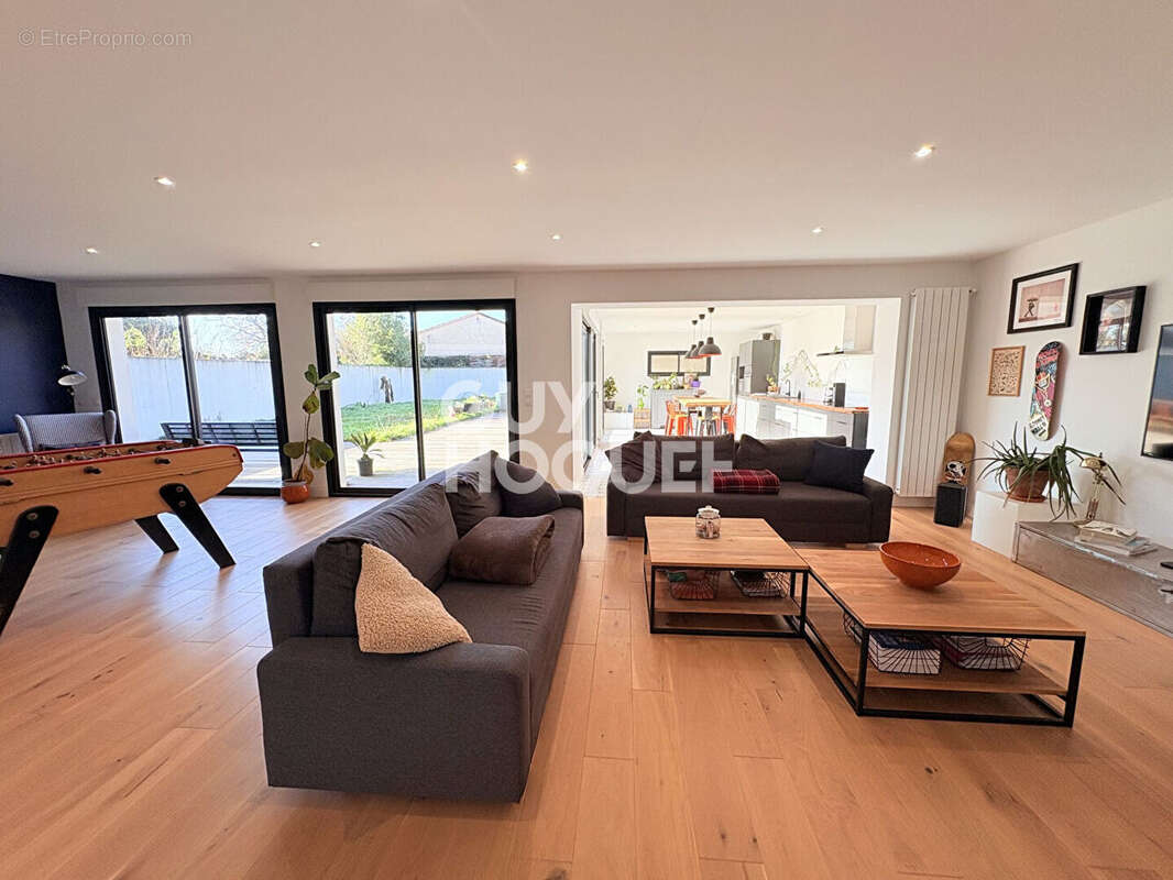 EXCLUSIVITE Chez Guy Hoquet Très belle maison entièrement rénovée, véritable coup de coeur ! - photo 4