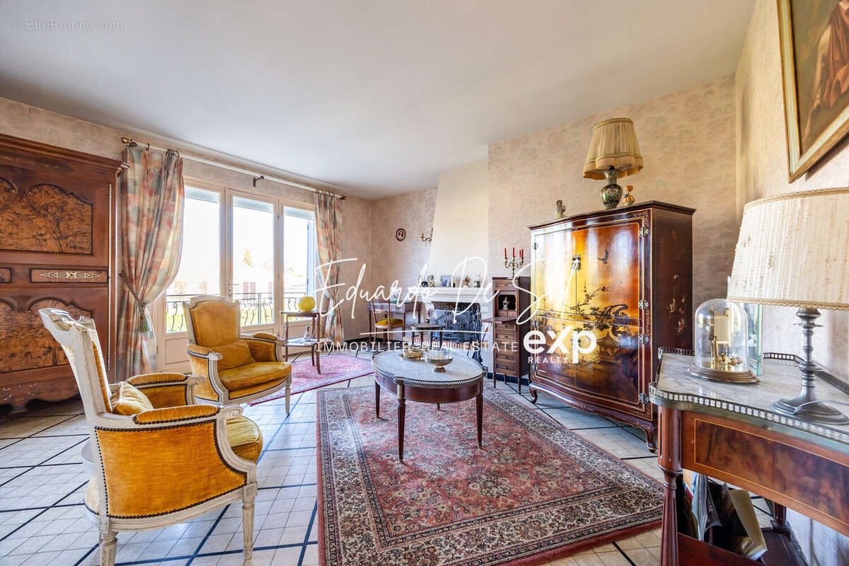 Maison 226 m² à Pessac  - photo 4