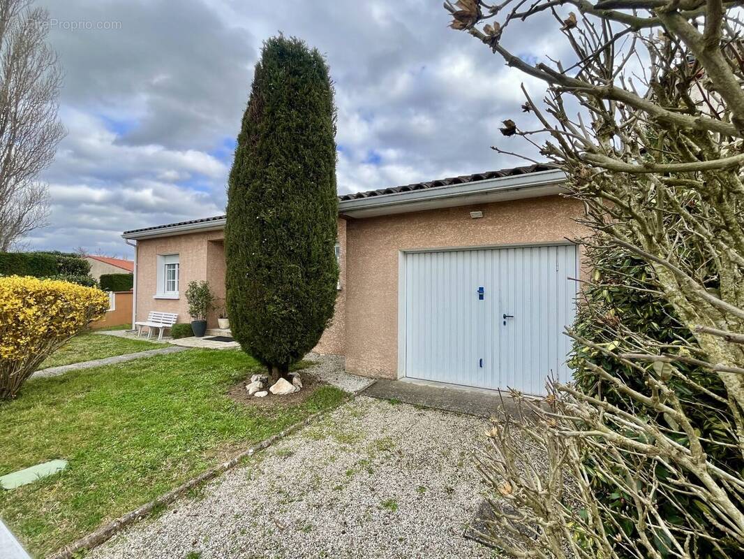 facade avant 1 - Maison à REVEL