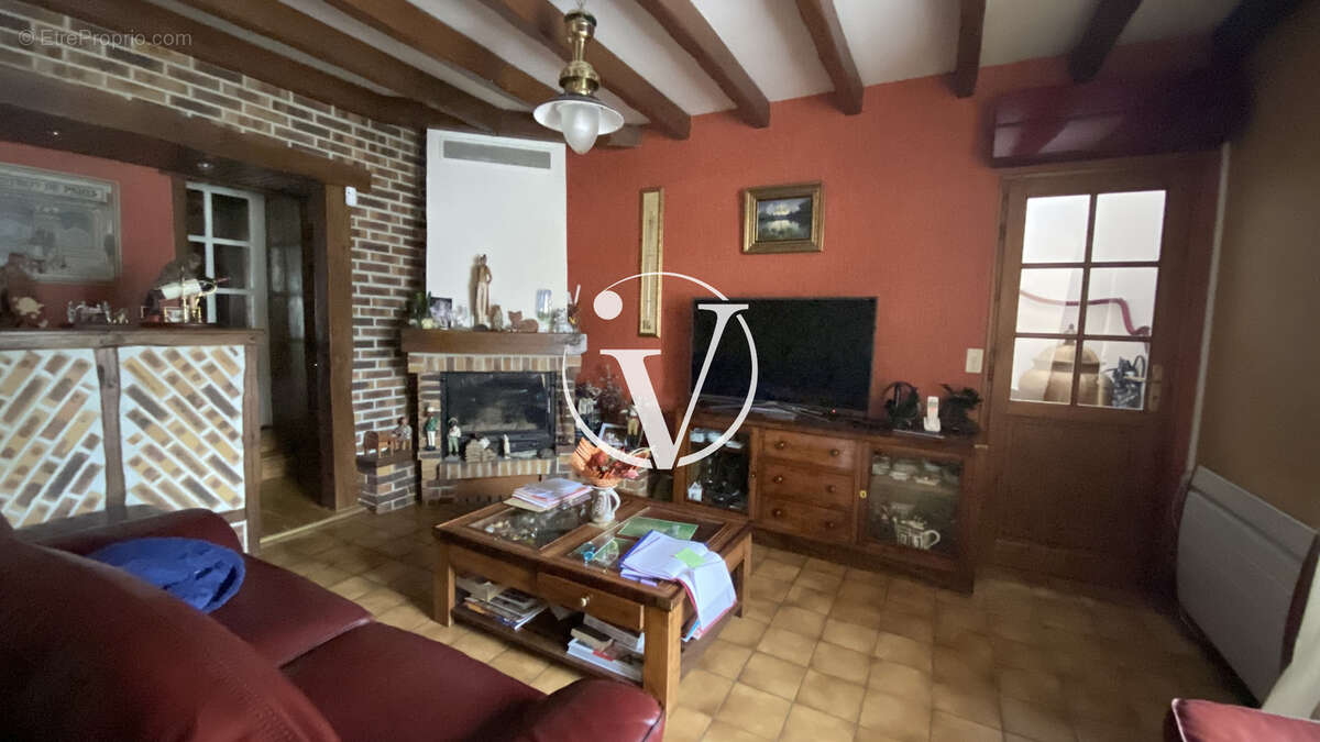 Maison à VILLEMARDY