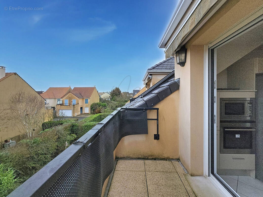 Une petite terrasse - Appartement à MAUREPAS