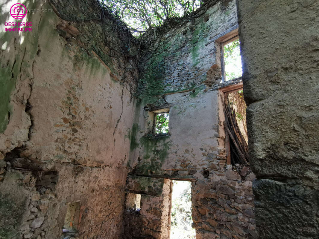 Maison à LIMONY