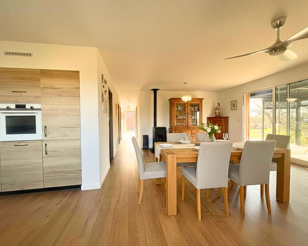 Maison à CAHUZAC-SUR-VERE