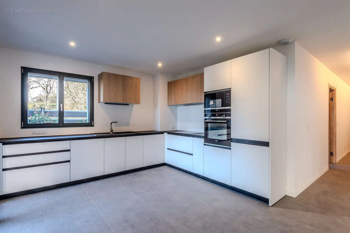 Appartement à NEUVECELLE