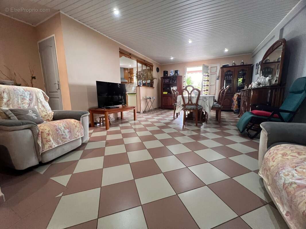 Maison à SAINTE-MARIE