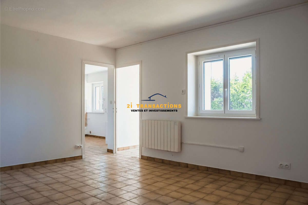 Appartement à CHARBONNIERES-LES-BAINS
