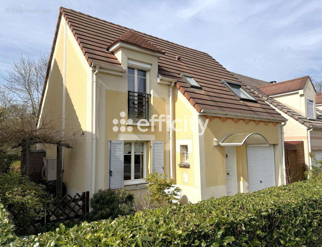 Maison à LA QUEUE-EN-BRIE