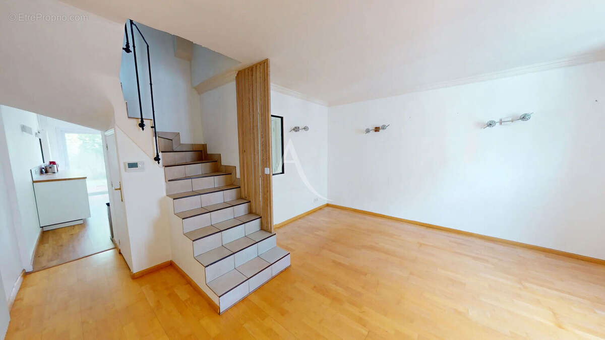 Orléans - Dunois Maison 4 Pièces 93m² - photo 2