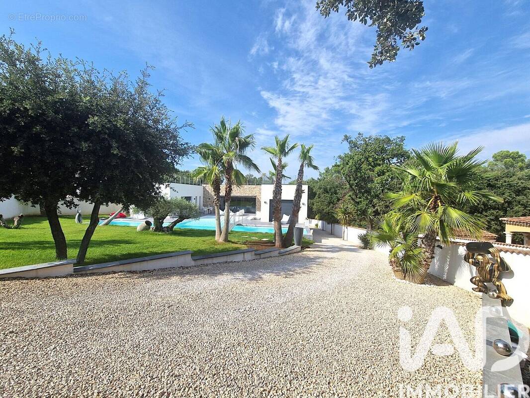 Photo 1 - Maison à SAINT-LAURENT-DES-ARBRES