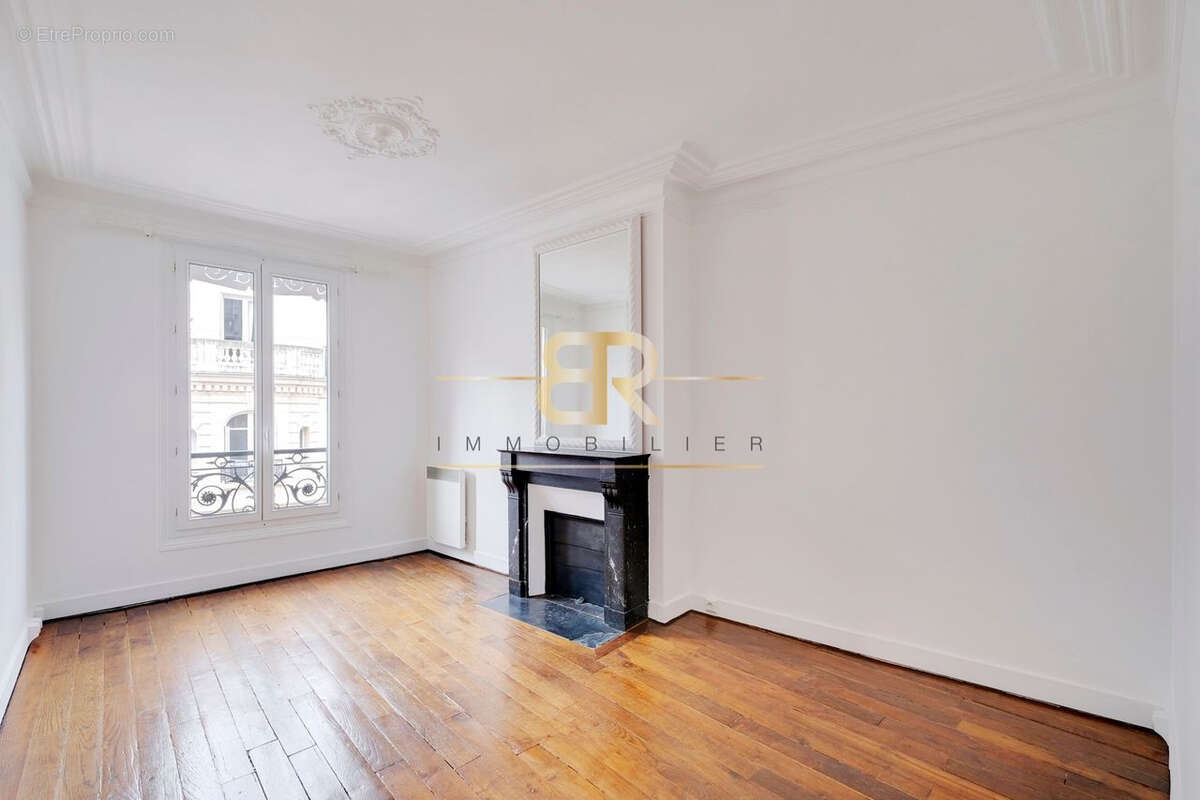 Appartement à PARIS-12E