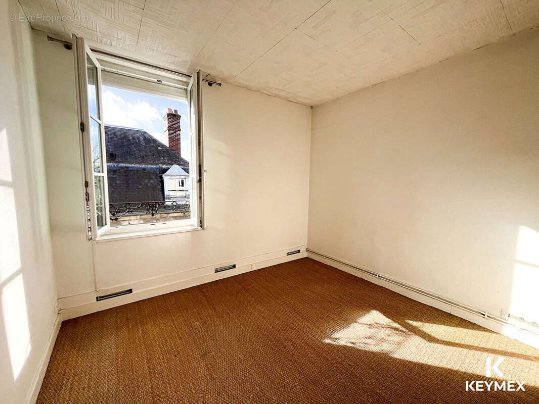 Appartement à VINEUIL-SAINT-FIRMIN