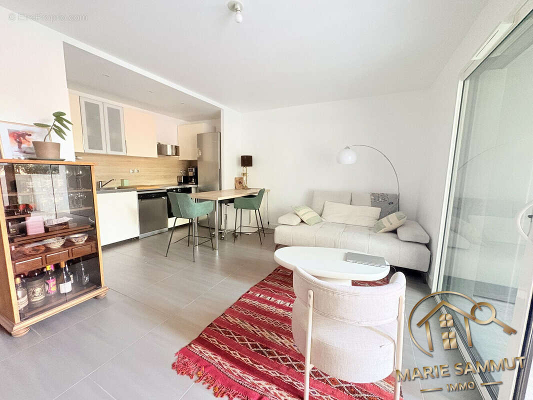 Appartement à LATTES