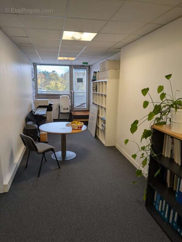 Commerce 102 m² à Nanterre  - photo 6