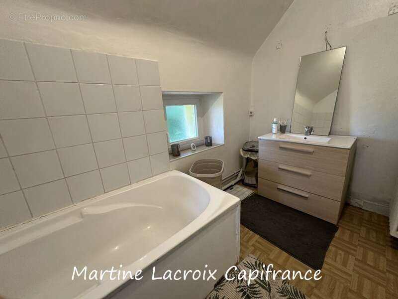 Maison à SAINT-GERMAIN-DE-LA-COUDRE