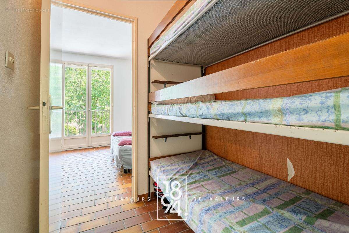 Appartement à SAINT-CYR-SUR-MER