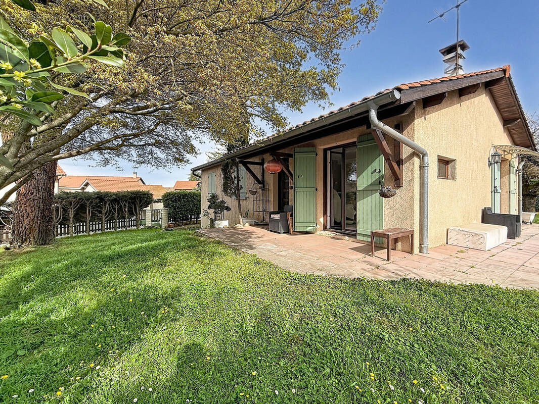 Maison à SAINT-GENIS-LAVAL