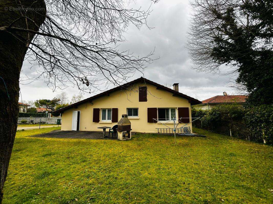 Maison à SAINT-PIERRE-DU-MONT