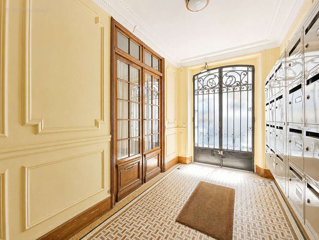 Appartement à PARIS-20E