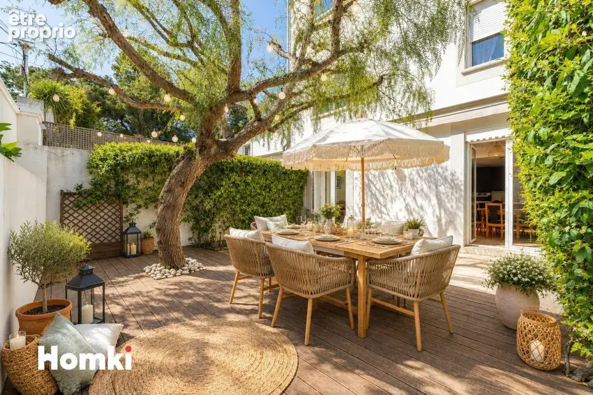 Appartement à MARSEILLE-7E