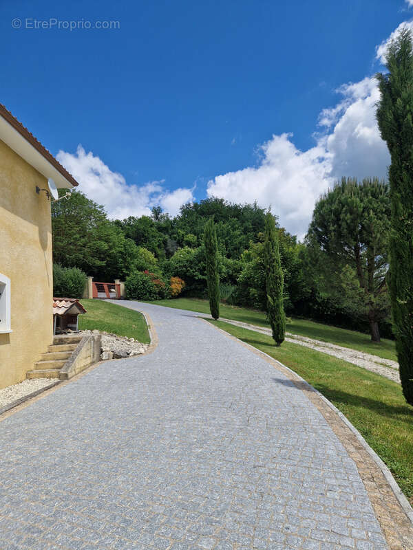 Maison à MONFLANQUIN