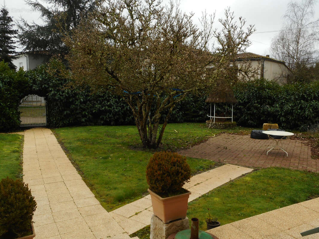 Maison à BARBASTE