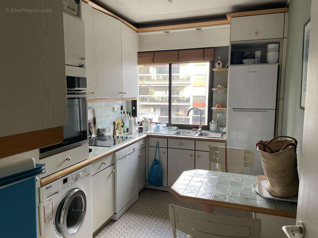 Appartement à PARIS-15E