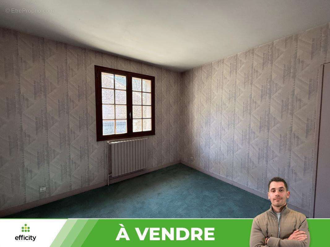 Maison à CROUTELLE