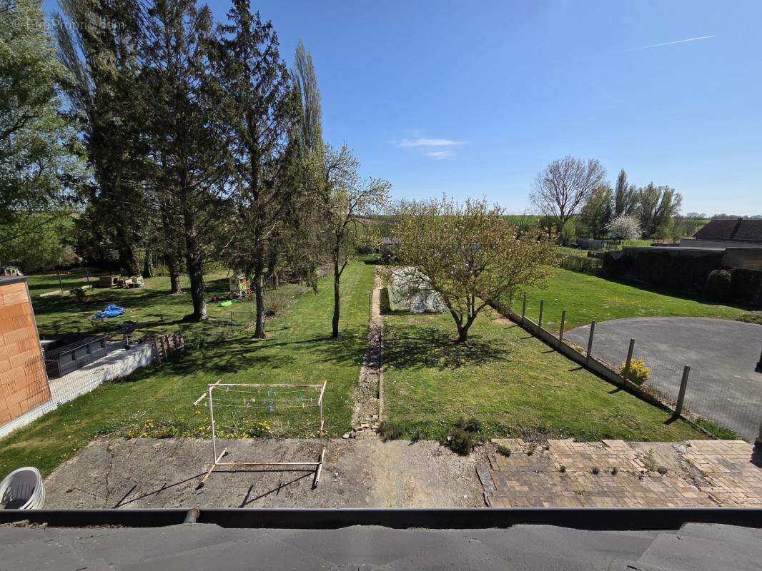 Pavillon individuel a renover 130m² hab sous sol et 1370m² - photo 11