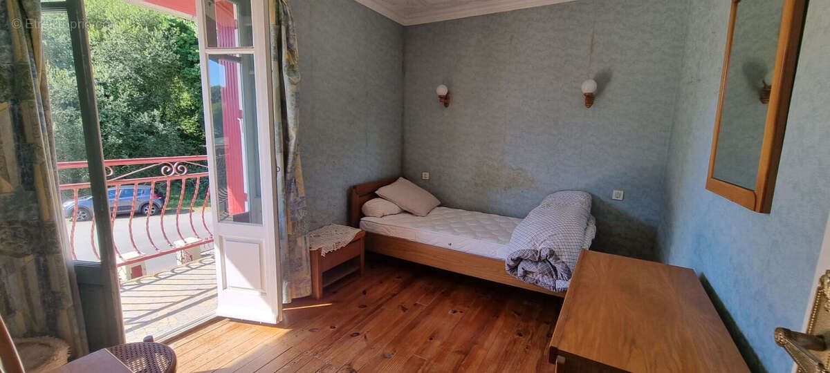 PHEHEDEL, 10 km de PAIMPOL, maison de caractère à vendre avec potentiel locatif - photo 8