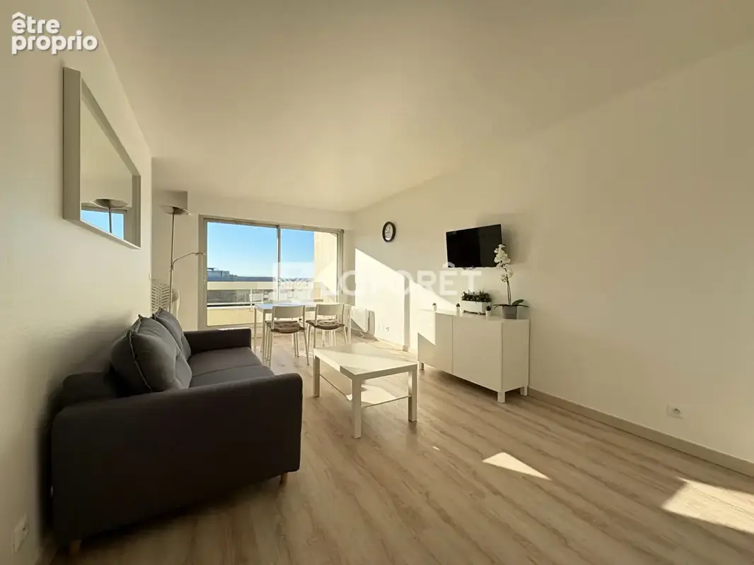 Appartement 54 m²  3 étage avec ascenseur, balcon et aperçu mer - photo 3