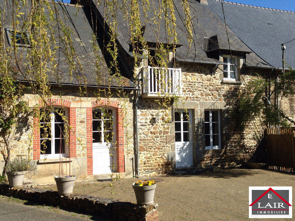 Maison à SAINT-LEONARD-DES-BOIS